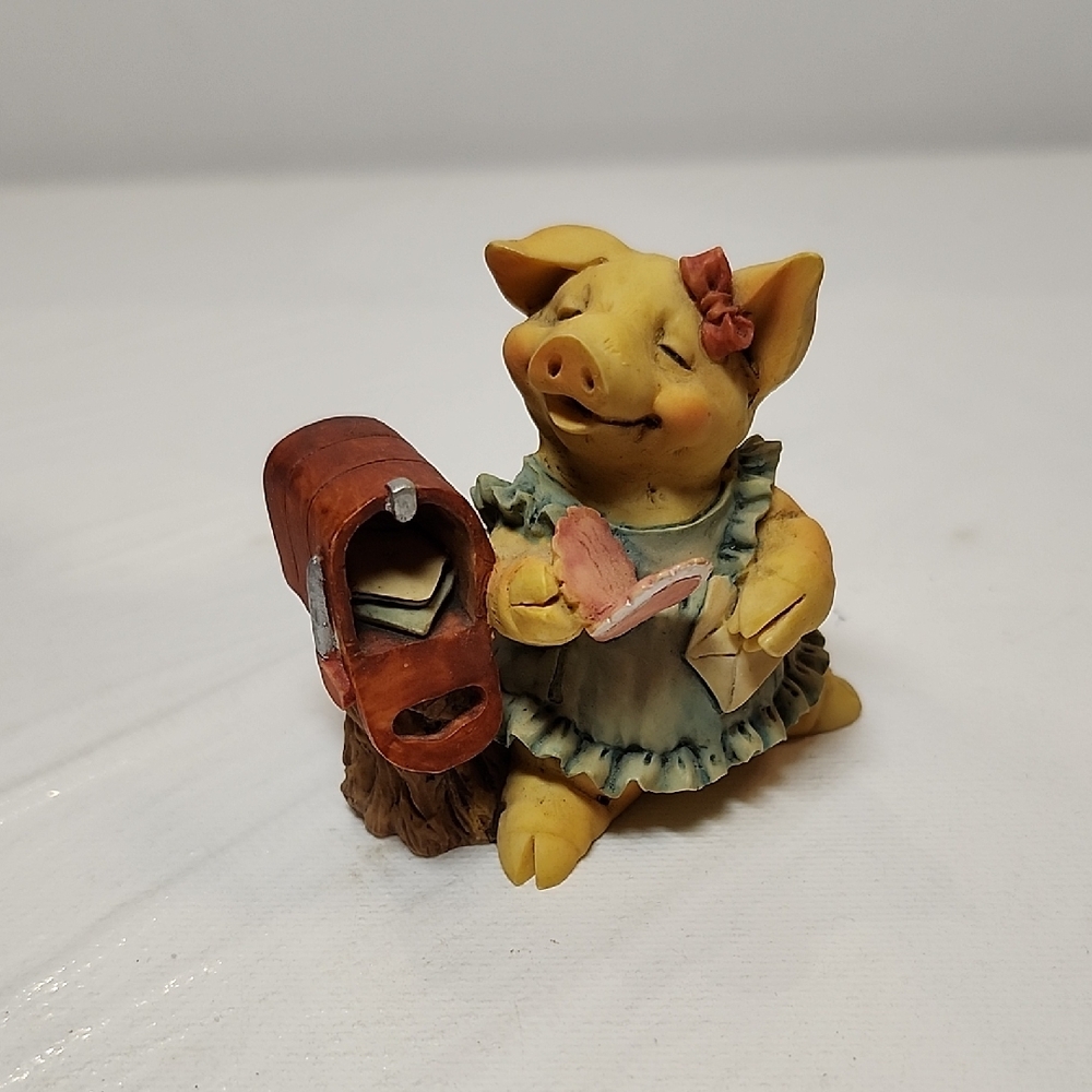 Ganz Pigsville  Pig Figurine with Mailbox